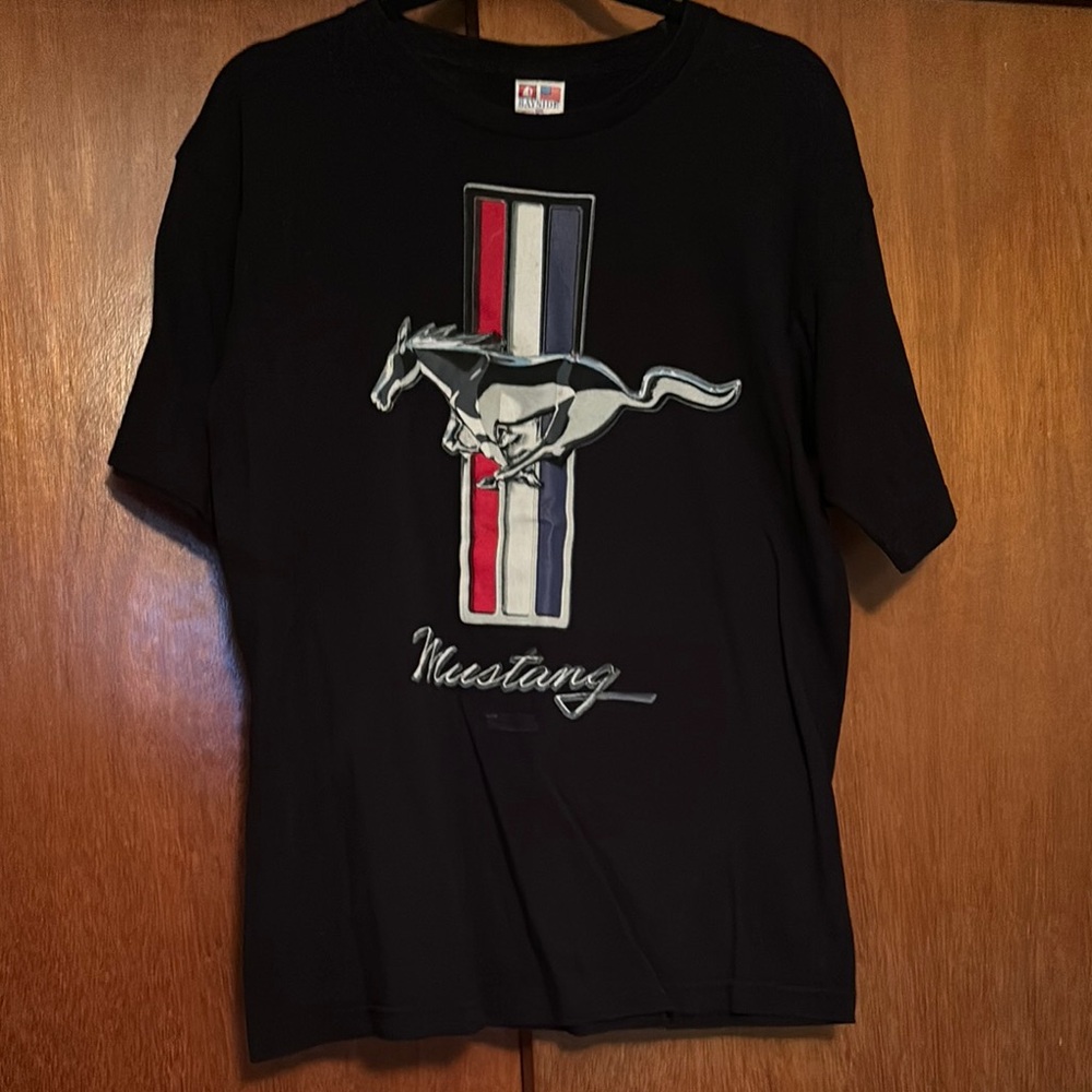 Vintage Black Ford Mustang Logo T-Shirt
